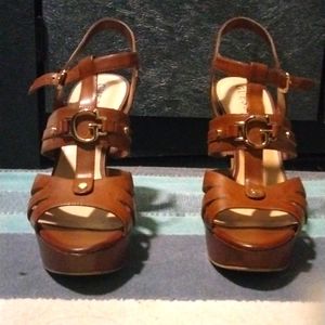Leather Guess size 9 Brown Heels